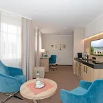 Am Hotel 4*