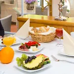 Am Hotel Ostseebad Kühlungsborn