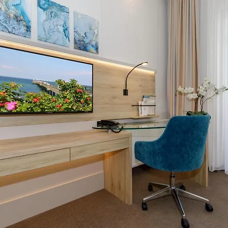 Am Hotel Ostseebad Kühlungsborn