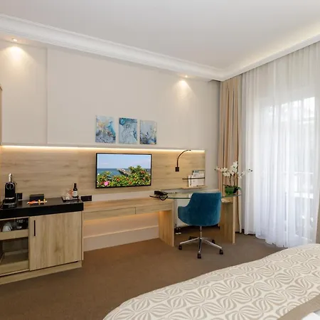 Am Hotel 4*
