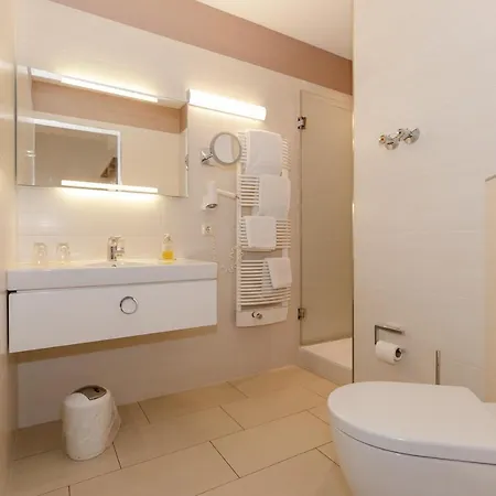 Hotel Am 4*