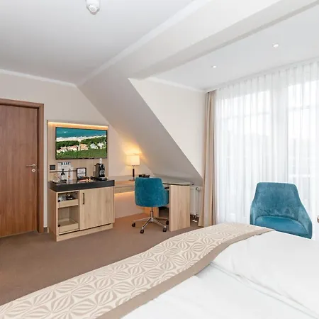 Am Hotel Ostseebad Kühlungsborn