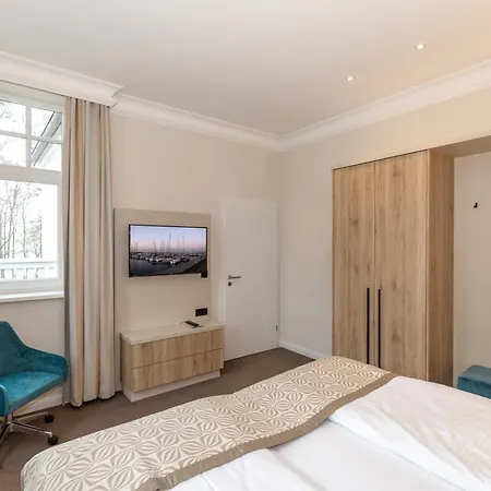 Am Hotel 4*