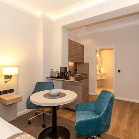 Am Hotel