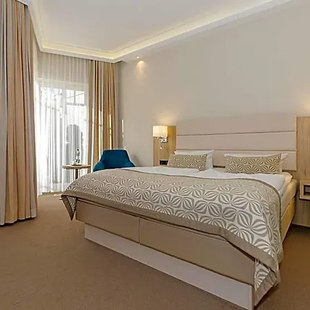 Am Hotel