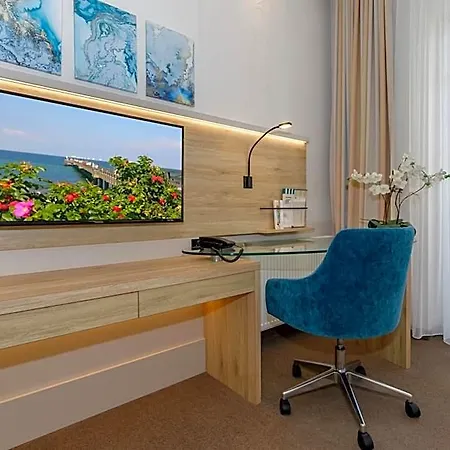 Am Hotel Kuehlungsborn