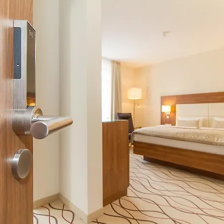 Am Hotel 4*