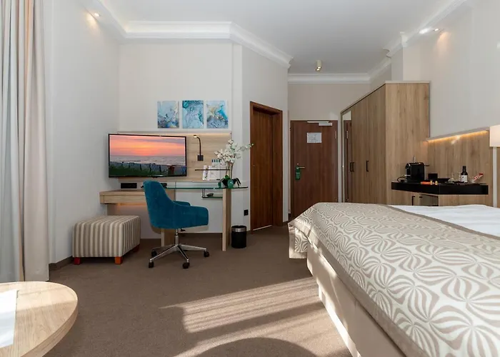 Ξενοδοχείο Am 4*